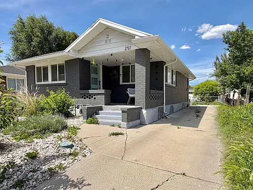 251 E Kelsey Ave Photo 1