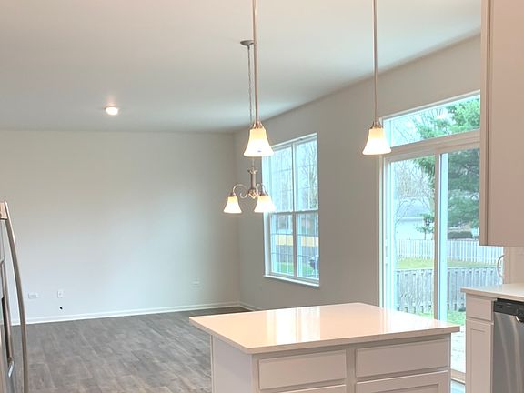 2nd image of 3073 Manchester Dr