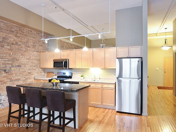 5th image of 3151 N Lincoln Ave APT 219