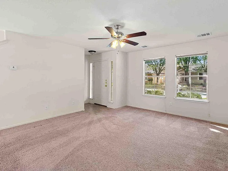 280 Strawn — Photo 6