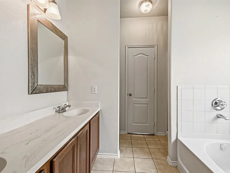 14511 Long Meadow Dr — Photo 14