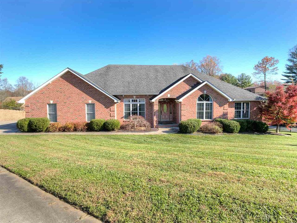 1st image of 10 Marta Ln