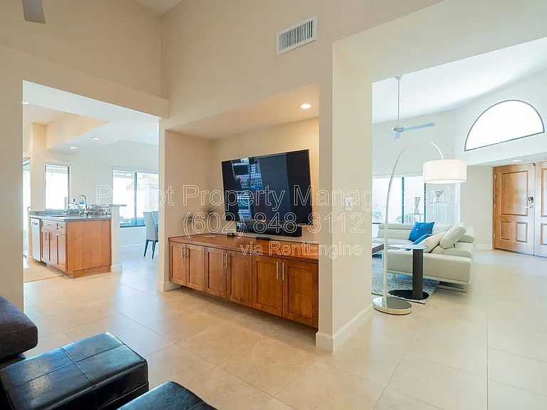 10640 E Vogel Ave — Photo 11