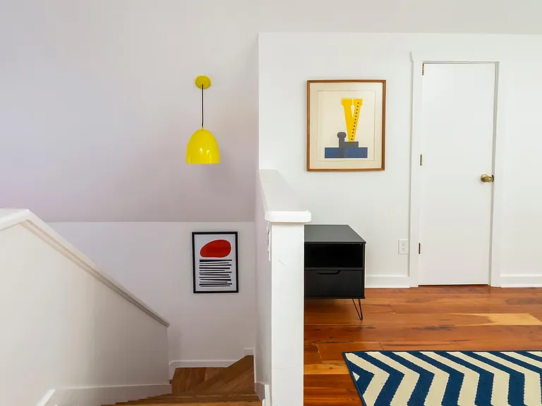 Master on top floor/Loft