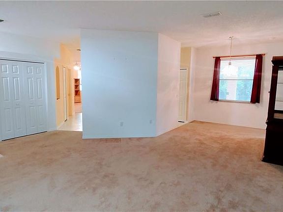 4th image of 5433 Dahlia Reserve Dr
