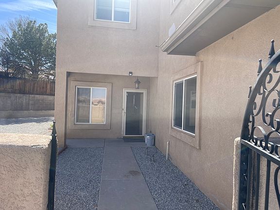 2nd image of 8504 Vista Del Escuela Pl NE