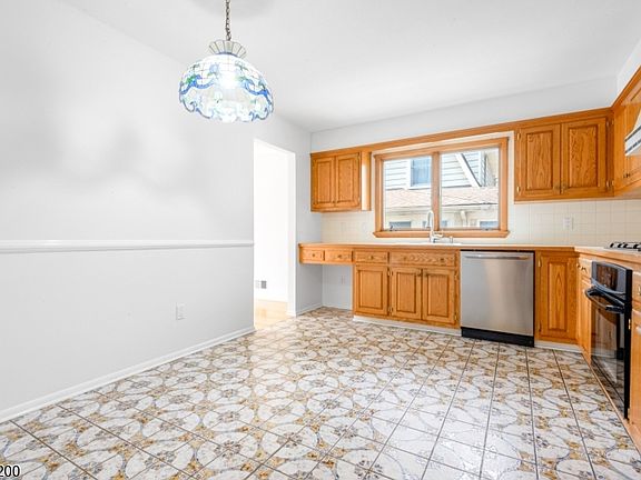 2nd image of 109 Centennial Ave