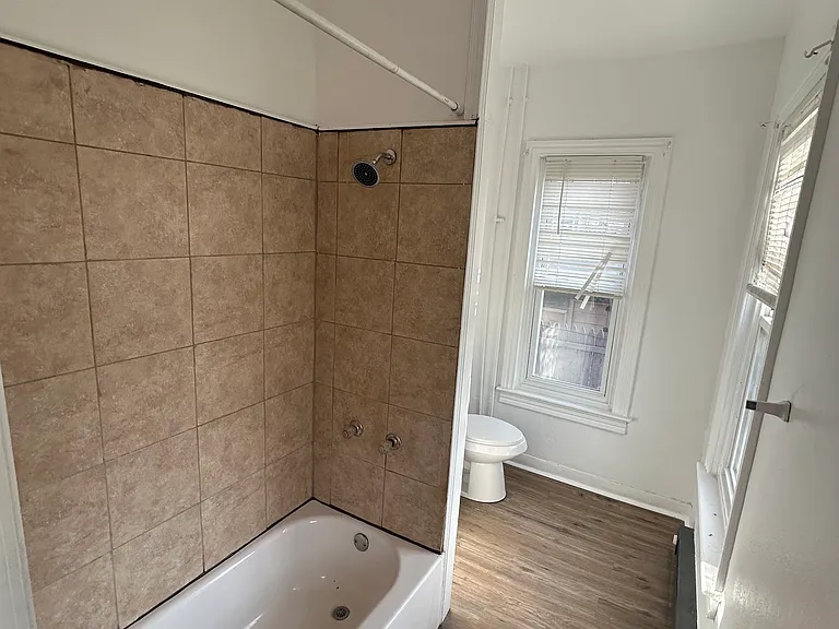 216 Pear St #1 — Photo 9