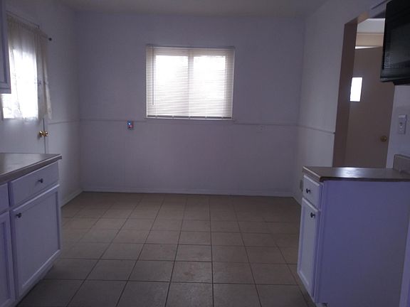 4th image of 4852 Dudley St