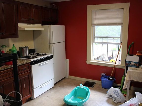 2nd image of 291 Newport Ave #34