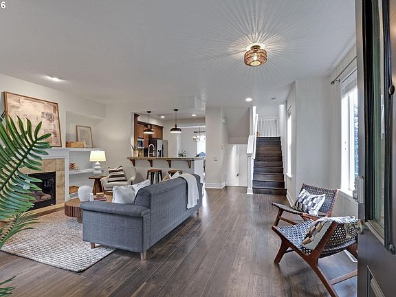 3rd image of 10533 NE Avery Way