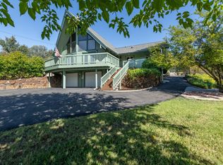 20034 Portero Dr, Redding, CA 96003