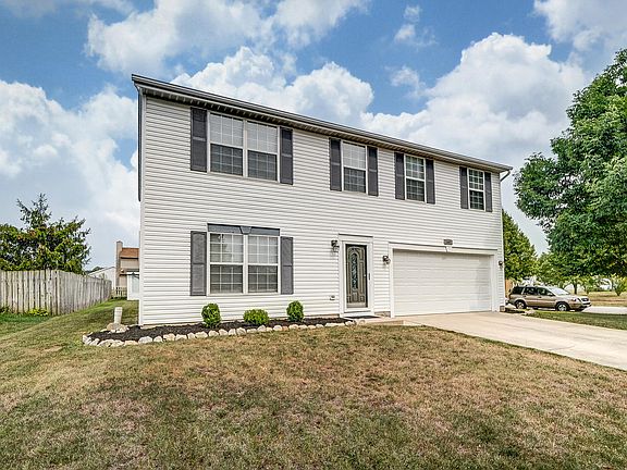 3rd image of 1085 Wesley Dr