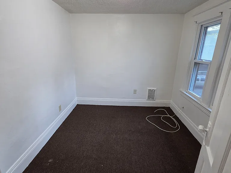 15 Cutler St #A — Photo 10