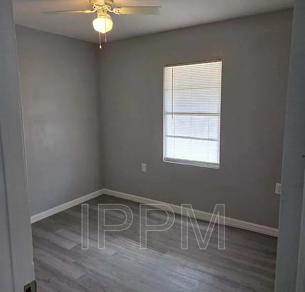 1141 W Acacia Ave #8 — Photo 12