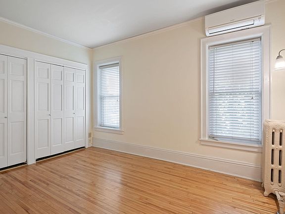 3rd image of 2621 Humboldt Ave S APT 4