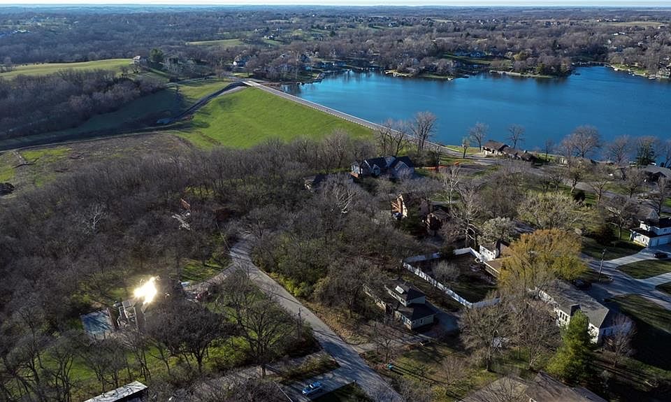 1st image of LOT 28 NW Barr Ln