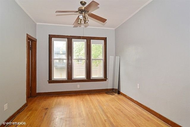 1st image of 2138 W Wellington Ave