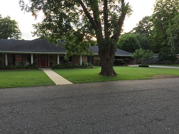 2nd image of 948 Harling Ln