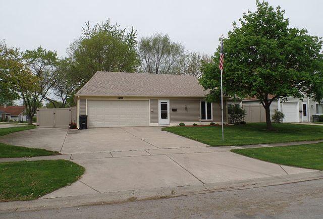1st image of 129 Beauwick Dr