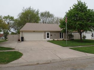 129 Beauwick Dr, Montgomery, IL 60538