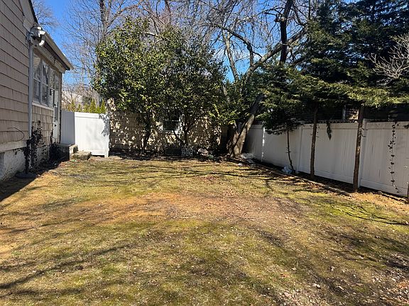 2nd image of 22 Woodside Ave