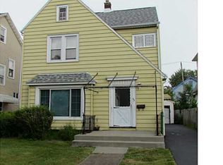 43 Groveland St, Buffalo, NY 14214