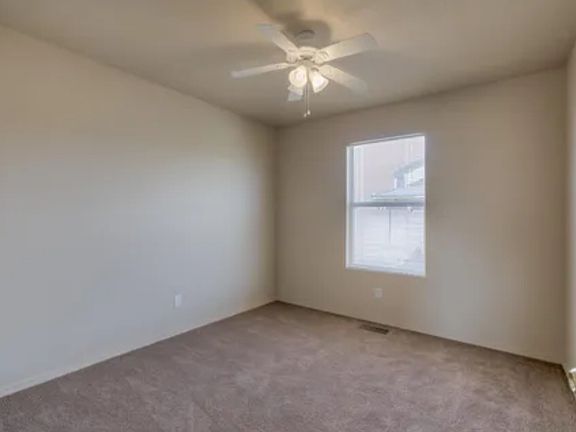 5th image of 615 Vermilion Ct NW