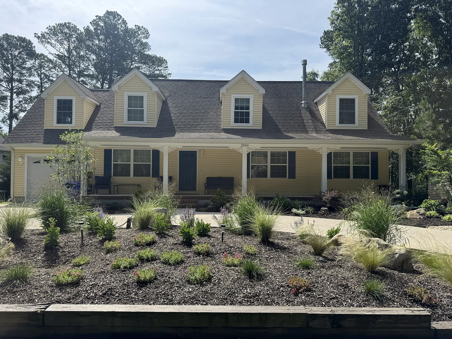 5 bed, 2500 sqft, $2,695 — Photo 2