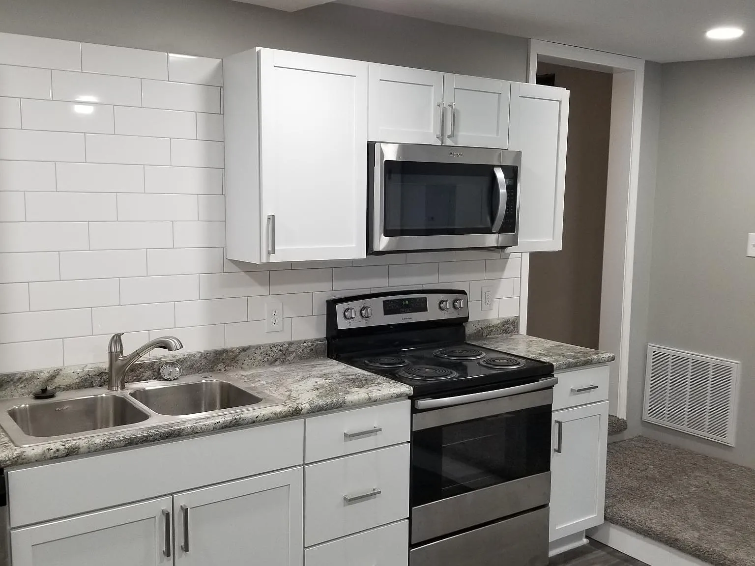 2 bed, 760 sqft, $1,150 — Photo 3