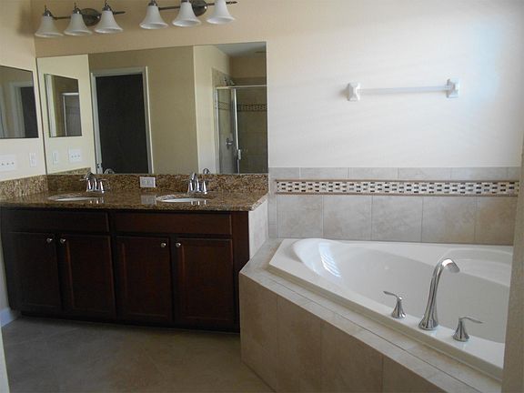 5th image of 3209 Bayflower Ave
