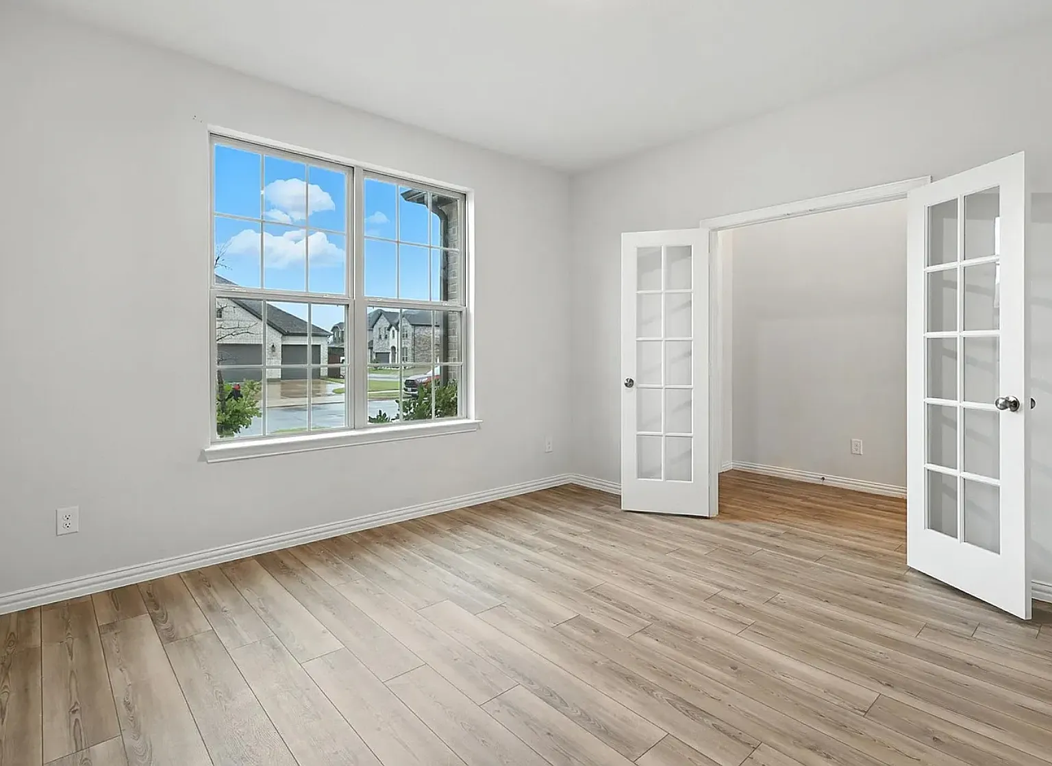 4 bed, 2698 sqft, $3,350 — Photo 3
