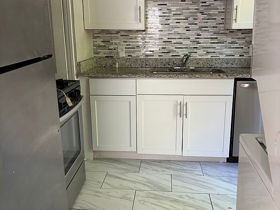 5th image of 512 N Oak Cliff Blvd #512