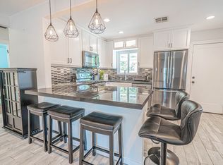 7044 Garden Grove Ave, Reseda, CA 91335