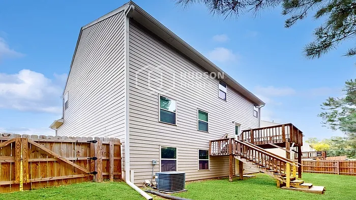 215 Scotland Dr — Photo 28