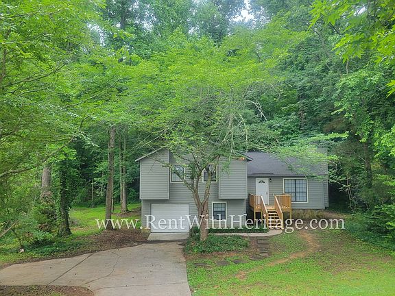 5th image of 4033 Balmoral Ct