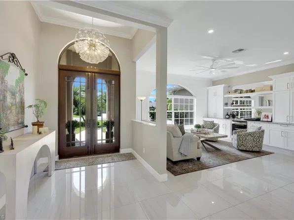 2035 Teagarden LN, NAPLES, FL 34110