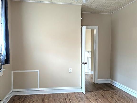 3rd image of 944 11th St