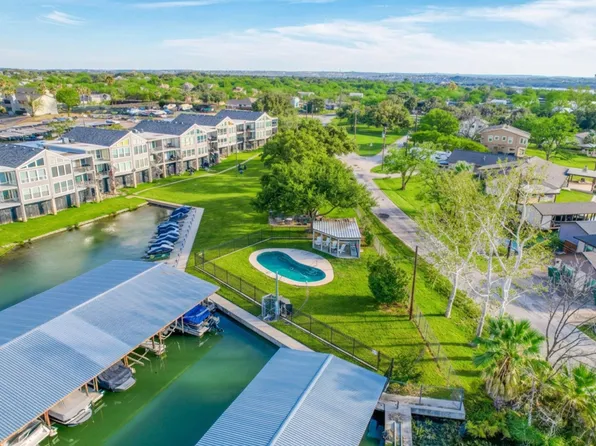 806 Highcrest Unit #19, Granite Shoals, TX 78654