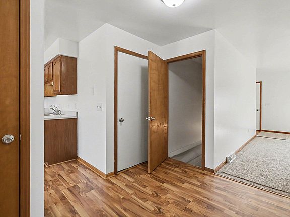 4th image of 5395 Thayer Ave