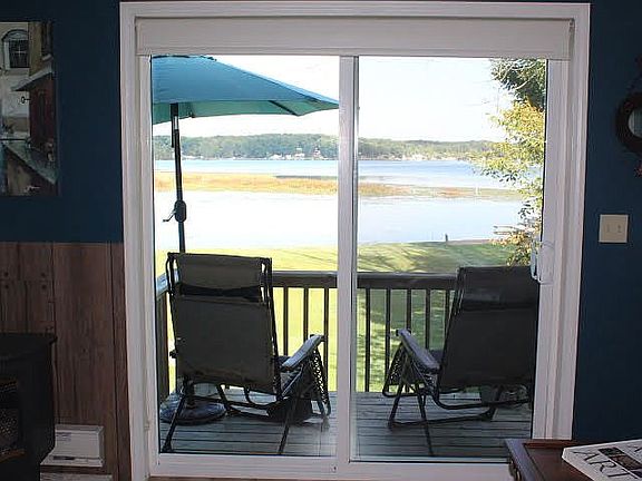 3rd image of 22570 Lake Dr