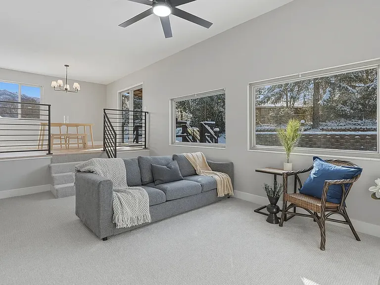 403 Highlight Dr — Photo 1