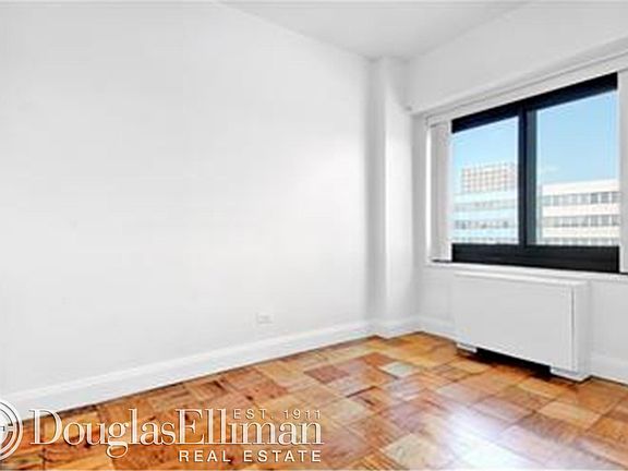 5th image of 11949 Union Tpke APT 5E