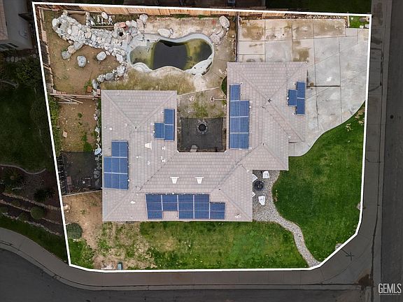 3rd image of 5001 N Hills Dr