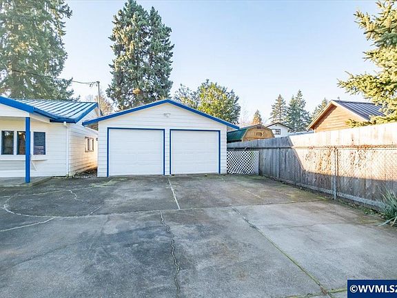 3rd image of 2573 Kalmia St