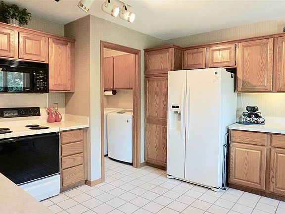 5th image of 8239 Sawgrass Trl