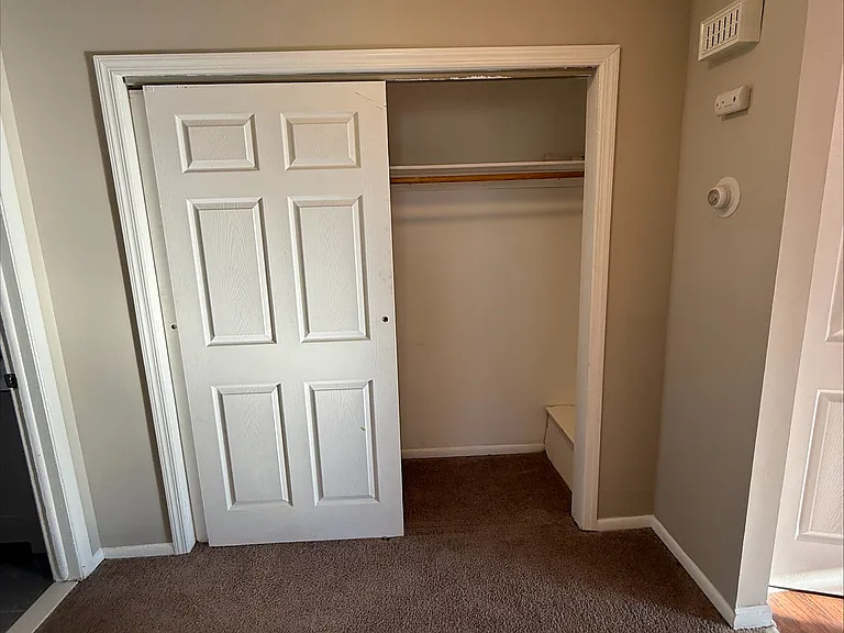 46 Walnut St #C2 — Photo 2