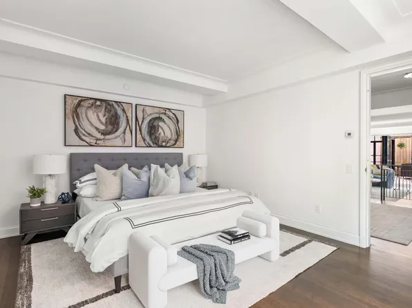 130 West 12th Street image 4 of 6