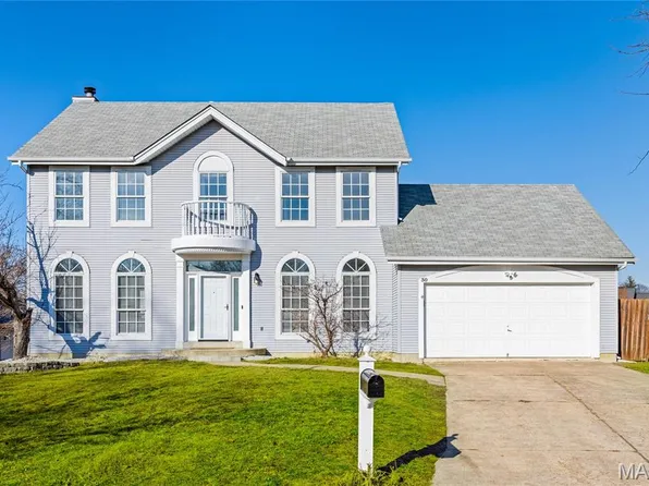 30 Walnut Knoll Ct, Saint Charles, MO 63304