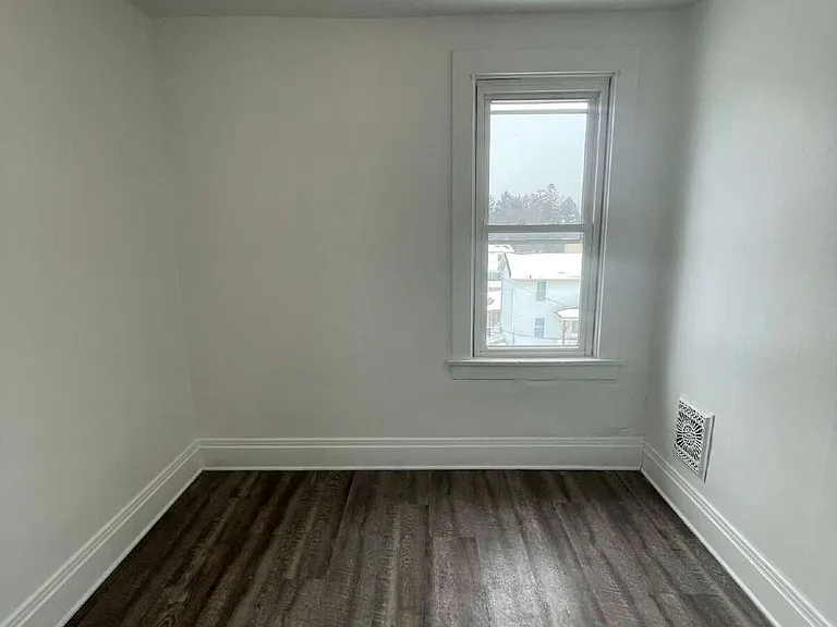 126-136 S Spring Ave #136 — Photo 39